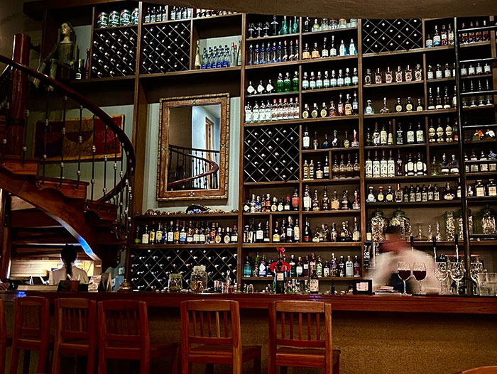 Restaurante Armadillo in Bogotá, bar area